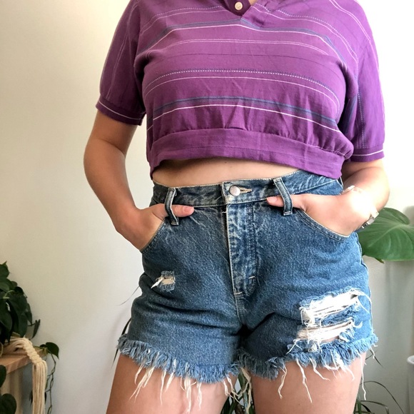 Vintage Denim Cut-offs (perfectly distressed) - Picture 3 of 7